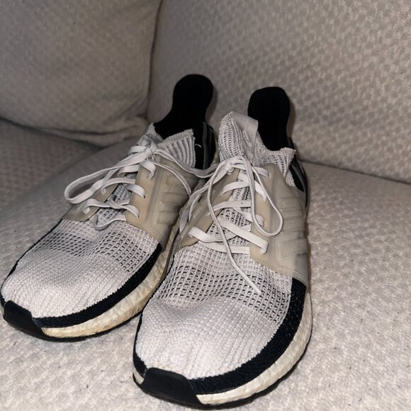 Adidas Men's UltraBoost Shoes - Mesh Upper - White Grey and Black - Size 11 - Picture 3 of 9
